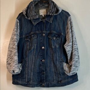 Torrid Denim Jacket /Hoodie with Heathered Sleeves Size 2 — 14/16